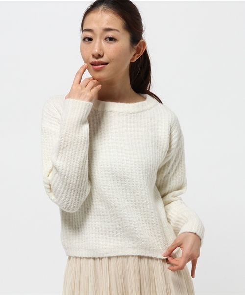 OUTLET（アウトレット）の「【WHO'S WHO gallery】後ロZIPハイネックプルオーバー（ニット/セーター・レディース・チャコールグレー/グリーン/オフホワイト・FREE）」の2枚目の写真