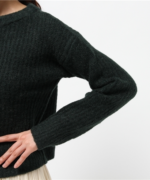 OUTLET（アウトレット）の「【WHO'S WHO gallery】後ロZIPハイネックプルオーバー（ニット/セーター・レディース・チャコールグレー/グリーン/オフホワイト・FREE）」の9枚目の写真