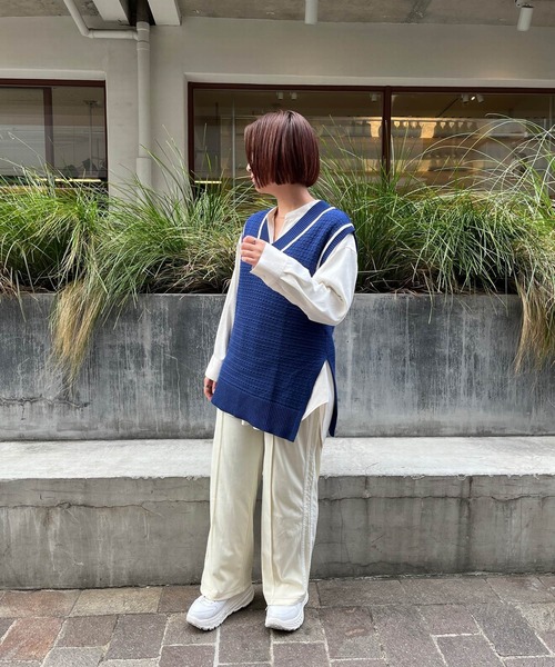 JUGLANS(ユグランス)の「☆ 旬な着こなしに。Vネックチルデンベスト S5516(ベスト・レディース・ホワイト/ネイビー/ブルー・FREE)」の20枚目の写真