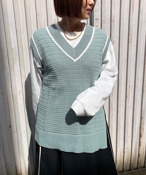 JUGLANS(ユグランス)の「☆ 旬な着こなしに。Vネックチルデンベスト S5516(ベスト・レディース・ホワイト/ネイビー/ブルー・FREE)」の16枚目の写真