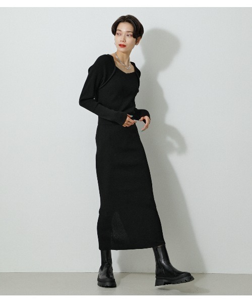 AZUL by moussy（アズールバイマウジー）の「IRREGULAR NECK RIB KNIT OP/イレギュラーネックリブニットワンピース（ワンピース・レディース・ライトブルー/ブラック/オフホワイト・SMALL/MEDIUM）」の2枚目の写真