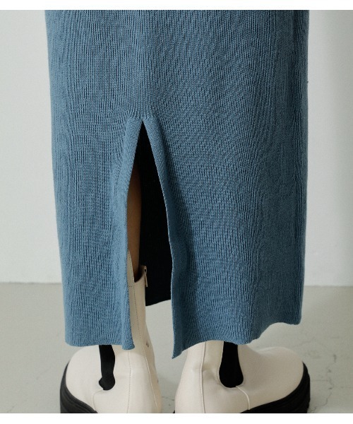 AZUL by moussy（アズールバイマウジー）の「IRREGULAR NECK RIB KNIT OP/イレギュラーネックリブニットワンピース（ワンピース・レディース・ライトブルー/ブラック/オフホワイト・SMALL/MEDIUM）」の20枚目の写真