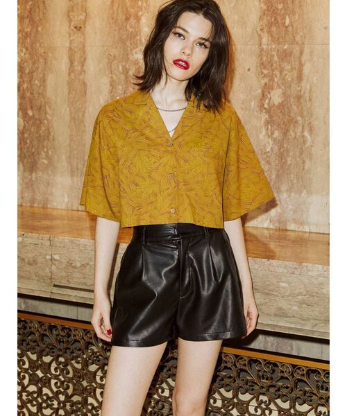 jouetie（ジュエティ）の「ショートレングスシャツ（シャツ/ブラウス・レディース・ブラウン/オフホワイト/イエロー/グリーン・MEDIUM）」の5枚目の写真