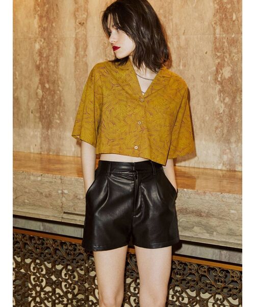 jouetie（ジュエティ）の「ショートレングスシャツ（シャツ/ブラウス・レディース・ブラウン/オフホワイト/イエロー/グリーン・MEDIUM）」の7枚目の写真
