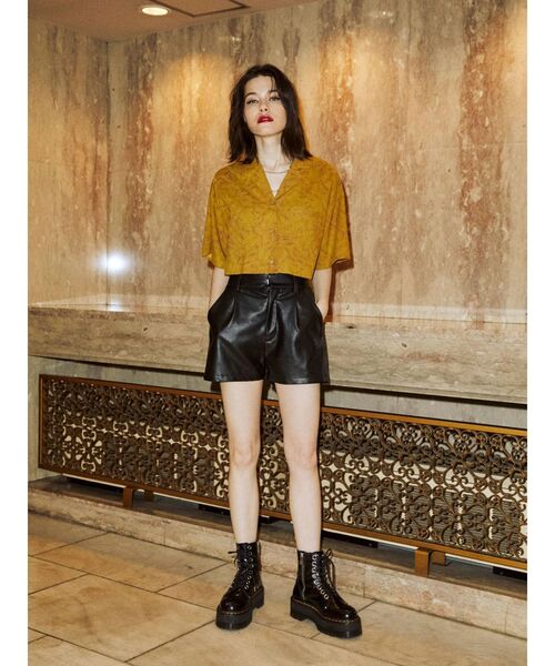 jouetie（ジュエティ）の「ショートレングスシャツ（シャツ/ブラウス・レディース・ブラウン/オフホワイト/イエロー/グリーン・MEDIUM）」の11枚目の写真