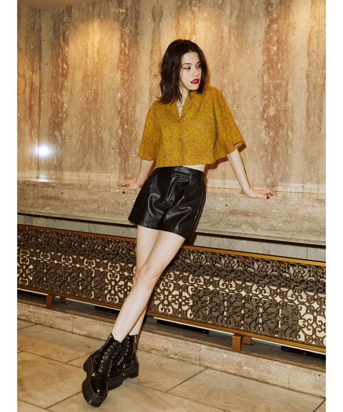 jouetie（ジュエティ）の「ショートレングスシャツ（シャツ/ブラウス・レディース・ブラウン/オフホワイト/イエロー/グリーン・MEDIUM）」の12枚目の写真