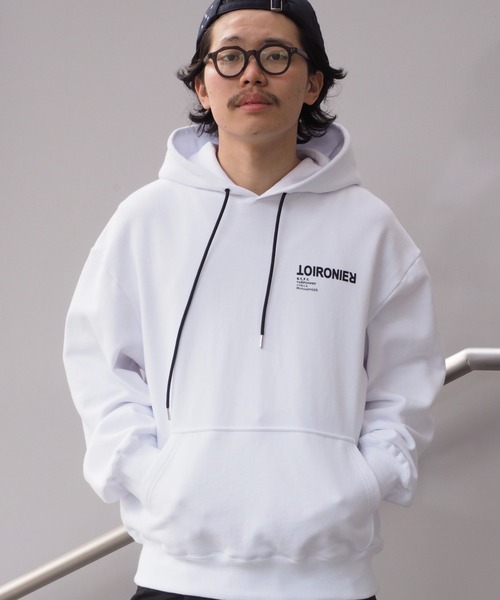 Toironier（トワロニエ）の「【WEB LIMITED】TOIRONIER/トワロニエ/DAILY LINE PULL PARKA/デイリーラインプルパーカー（パーカー・メンズ・ホワイト/ブラック・1/2）」の13枚目の写真