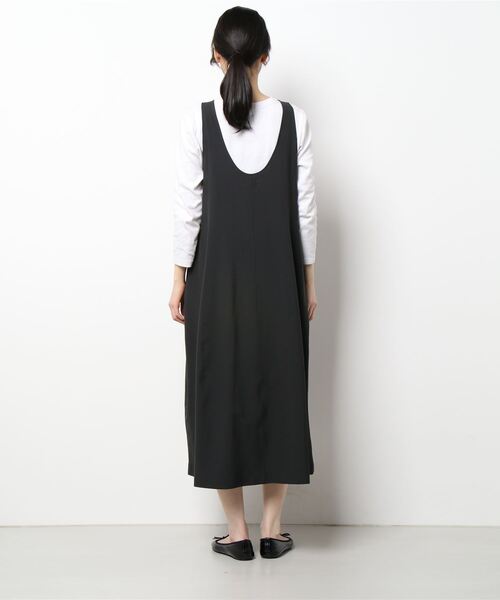 UNFIL(アンフィル)の「unfil | ファインウールトロピカル スリーブレスドレス WOMEN(ワンピース・レディース・ライトブラウン/チャコール・0)」の3枚目の写真