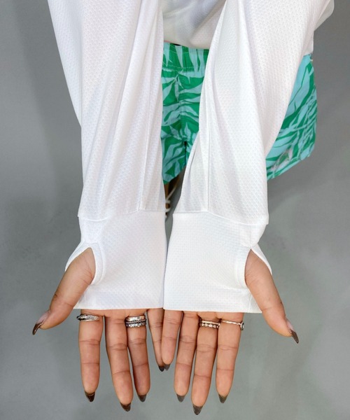 BILLABONG（ビラボン）の「BILLABONG/ビラボン  水陸両用ビッグシルエット無地ロンT/バックプリントロングスリーブTEE/長袖ラッシュガード BC013-856（ラッシュガード・レディース・ホワイト/ブラック/オレンジ・M/L）」の9枚目の写真