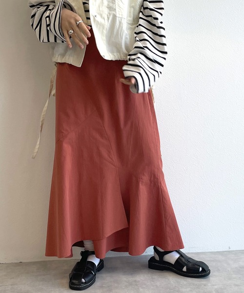 w closet(ダブルクローゼット)の「マーメイドスカート(スカート・レディース・オレンジ/ライトベージュ/ブラウン/ダークベージュ・FREE)」の15枚目の写真
