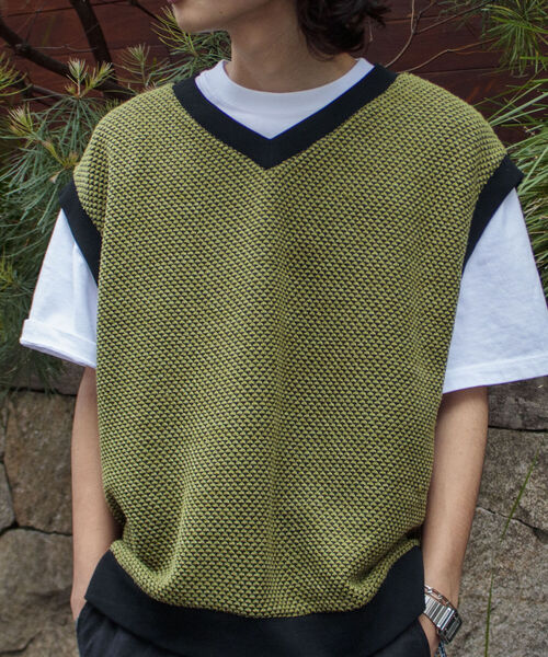 GLOSTER（グロスター）の「【GLOSTER/グロスター】バーズアイVネックニットベスト（ベスト・メンズ・ブラック系その他/ブルー系その他/グリーン系その他・MEDIUM/LARGE）」の2枚目の写真