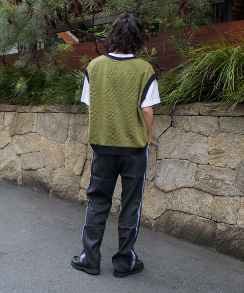 GLOSTER（グロスター）の「【GLOSTER/グロスター】バーズアイVネックニットベスト（ベスト・メンズ・ブラック系その他/ブルー系その他/グリーン系その他・MEDIUM/LARGE）」の8枚目の写真