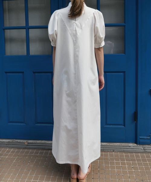 CORNERS（コーナーズ）の「パフスリーブハイネネックロングワンピース（ワンピース・レディース・ブラック/オフホワイト/ブルー/グリーン・M）」の11枚目の写真