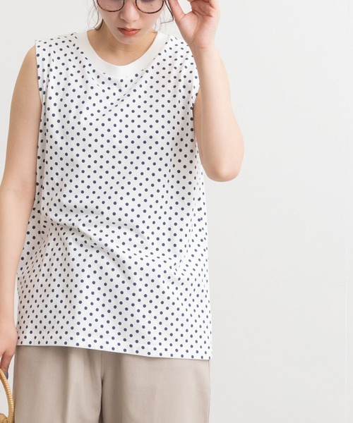 POU DOU DOU（プードゥドゥ）の「クラシックパターンノースリーブトップス（Tシャツ/カットソー・レディース・ブラック/オフホワイト/スミクロ・3）」の2枚目の写真