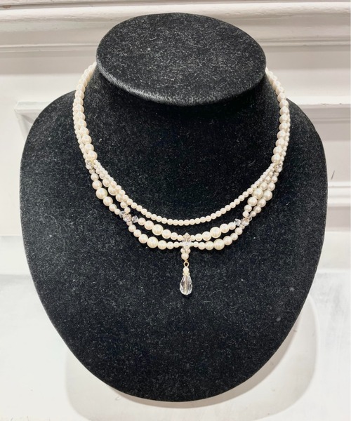 Cupid Heart（キューピッドハート）の「【Cupid Heart】結婚式アクセ！3連パール１粒ネックレス（ネックレス・レディース・ホワイト・MEDIUM）」の2枚目の写真