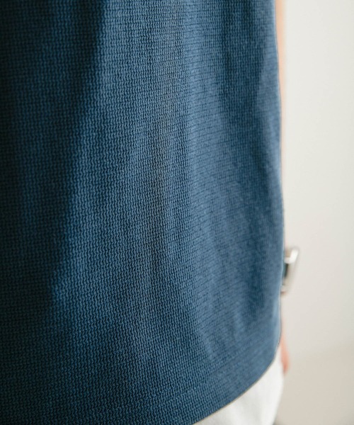 ITEMS URBANRESEARCH（アイテムズ アーバンリサーチ）の「フェイクレイヤード キーネックTシャツ（Tシャツ/カットソー・メンズ・ブルー/グリーン/アイボリー/ブラック・MEDIUM/LARGE）」の16枚目の写真