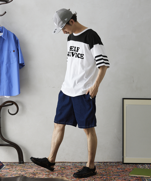 JOURNAL STANDARD relume（ジャーナルスタンダード　レリューム）の「FOOTBALL プリントTシャツ（Tシャツ/カットソー・メンズ・ブラック系その他2/ブラック系その他/ボルドー/グリーン/ブルー/レッド/ネイビー/ブラック・LARGE/MEDIUM）」の11枚目の写真