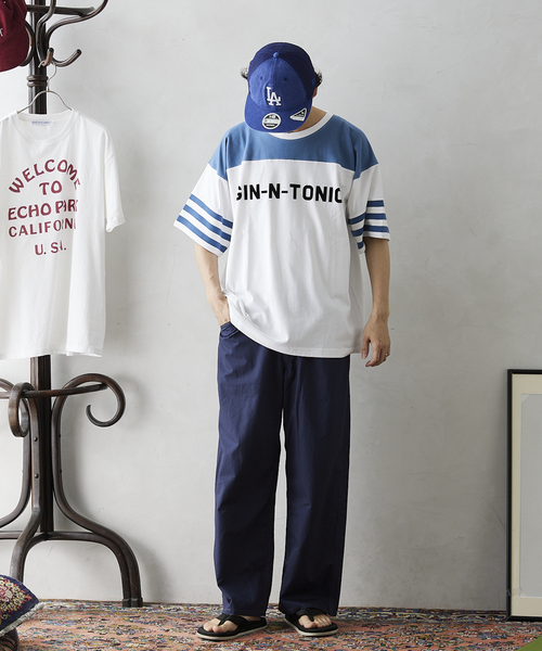 JOURNAL STANDARD relume（ジャーナルスタンダード　レリューム）の「FOOTBALL プリントTシャツ（Tシャツ/カットソー・メンズ・ブラック系その他2/ブラック系その他/ボルドー/グリーン/ブルー/レッド/ネイビー/ブラック・LARGE/MEDIUM）」の17枚目の写真