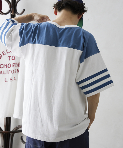 JOURNAL STANDARD relume（ジャーナルスタンダード　レリューム）の「FOOTBALL プリントTシャツ（Tシャツ/カットソー・メンズ・ブラック系その他2/ブラック系その他/ボルドー/グリーン/ブルー/レッド/ネイビー/ブラック・LARGE/MEDIUM）」の18枚目の写真