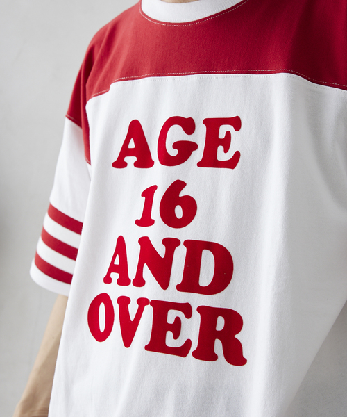 JOURNAL STANDARD relume（ジャーナルスタンダード　レリューム）の「FOOTBALL プリントTシャツ（Tシャツ/カットソー・メンズ・ブラック系その他2/ブラック系その他/ボルドー/グリーン/ブルー/レッド/ネイビー/ブラック・LARGE/MEDIUM）」の22枚目の写真