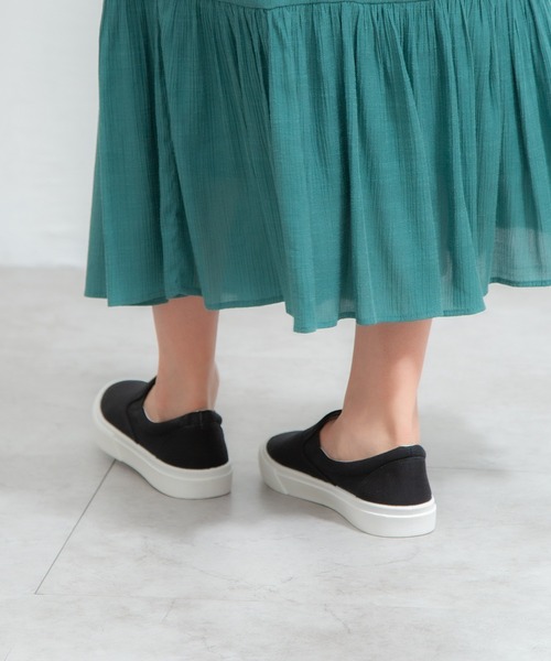 Honeys(ハニーズ)の「スリッポン(スリッポン・レディース・チャコール/ブラック/ホワイト・L/LL/S/M)」の21枚目の写真