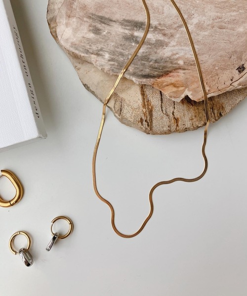 AS KNOW AS plus（アズノゥアズプラス）の「シンプル スネークネックレス ステンレス（ネックレス・レディース・シルバー/ゴールド・FREE）」の12枚目の写真