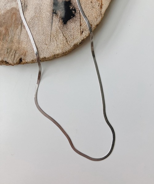 AS KNOW AS plus（アズノゥアズプラス）の「シンプル スネークネックレス ステンレス（ネックレス・レディース・シルバー/ゴールド・FREE）」の9枚目の写真