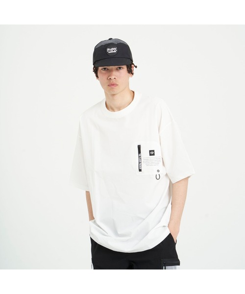 FLASH PACKER(フラッシュパッカー)の「FLASH PACKER フラッシュパッカー / セットアップ ストレッチナイロン 半袖Tシャツ / SS-01XNT-PKT2(Tシャツ/カットソー・メンズ・ホワイト/ブラック/オリーブ/グリーン/グレイッシュベージュ・MEDIUM/LARGE/X-LARGE/SMALL)」の2枚目の写真