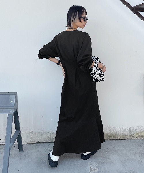 PAGEBOY（ページボーイ）の「ウエストデザインタックワンピース