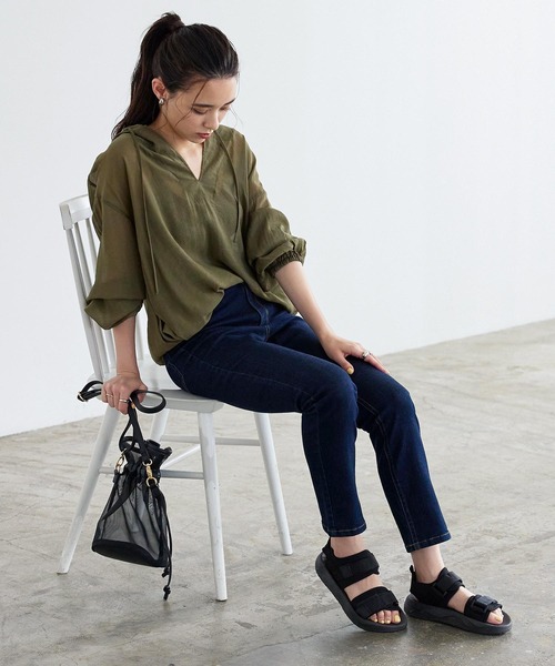 KOBE LETTUCE（コウベレタス）の「ベルクロスポーツサンダル（サンダル・レディース・ホワイト/ブラック/マルチ・LL/S/M/L）」の6枚目の写真