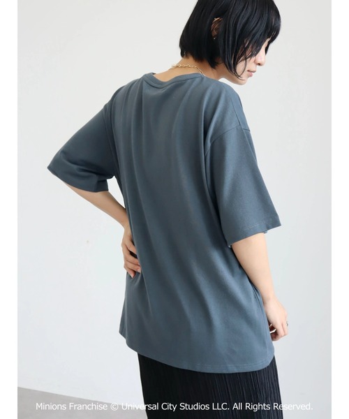 Green Parks(グリーンパークス)の「ミニオン/ゲーマーTシャツ(Tシャツ/カットソー・レディース・チャコールグレー/ブルー/ライトベージュ・FREE)」の7枚目の写真