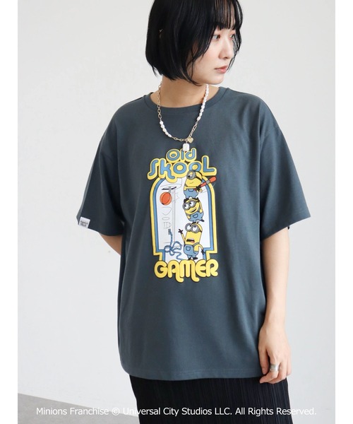 Green Parks(グリーンパークス)の「ミニオン/ゲーマーTシャツ(Tシャツ/カットソー・レディース・チャコールグレー/ブルー/ライトベージュ・FREE)」の4枚目の写真