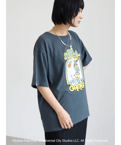 Green Parks(グリーンパークス)の「ミニオン/ゲーマーTシャツ(Tシャツ/カットソー・レディース・チャコールグレー/ブルー/ライトベージュ・FREE)」の6枚目の写真