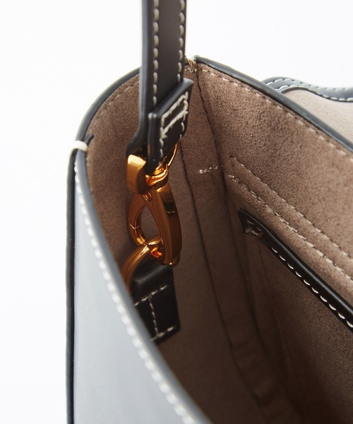 ROPE'（ロペ）の「RPロゴモチーフ2WAYハーフムーンバッグ（ショルダーバッグ・レディース・ブラック・FREE）」の15枚目の写真