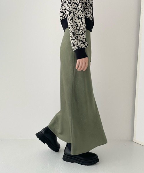 LOWRYS FARM(ローリーズファーム)の「シワサテンバイアスフレアスカート 127020(スカート・レディース・ブラック/ブラウン/ピンク/アイボリー/グリーン・FREE/FS)」の8枚目の写真