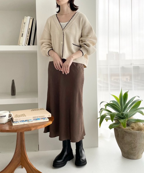 LOWRYS FARM(ローリーズファーム)の「シワサテンバイアスフレアスカート 127020(スカート・レディース・ブラック/ブラウン/ピンク/アイボリー/グリーン・FREE/FS)」の14枚目の写真