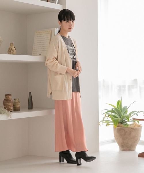 LOWRYS FARM(ローリーズファーム)の「シワサテンバイアスフレアスカート 127020(スカート・レディース・ブラック/ブラウン/ピンク/アイボリー/グリーン・FREE/FS)」の17枚目の写真