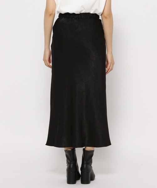 LOWRYS FARM(ローリーズファーム)の「シワサテンバイアスフレアスカート 127020(スカート・レディース・ブラック/ブラウン/ピンク/アイボリー/グリーン・FREE/FS)」の20枚目の写真