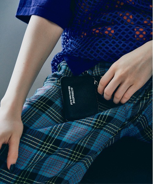 RNA（アールエヌエー）の「E4872 レザーショルダーＢＡＧ（ショルダーバッグ・レディース・ホワイト/ブラック/パープル・FREE）」の10枚目の写真