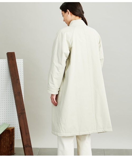 SIPULI(シプリ)の「Cotton Nylon Coating スタンドカラーコート(その他アウター・レディース・カーキ/アイボリー・2)」の4枚目の写真