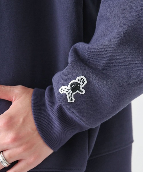 BUTWIN（バトウィン）の「『別注』BUTWIN×Sonny Label　ロゴプリントPULLOVER（スウェット・メンズ・グレー/ネイビー/グリーン・LARGE/MEDIUM）」の19枚目の写真