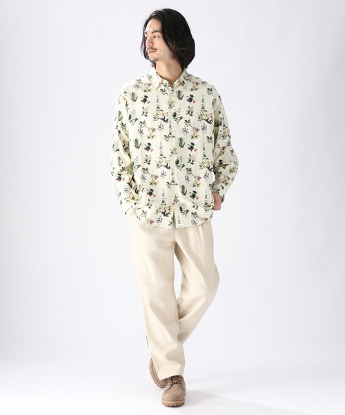 niko and（ニコアンド）の「ボタニカル総柄ロングスリーブシャツ