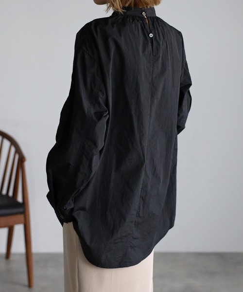 r.（アールドット）の「ワッシャータフタ ピンタックブラウス（シャツ/ブラウス・レディース・ホワイト/ブラック/ライトブルー・FREE）」の4枚目の写真