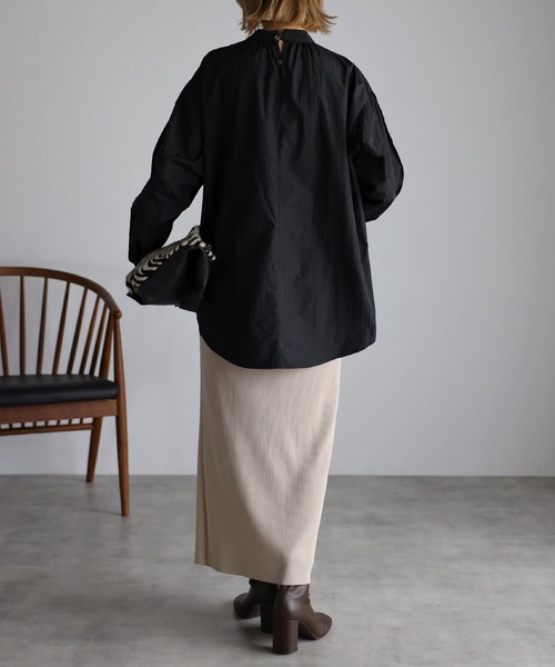 r.（アールドット）の「ワッシャータフタ ピンタックブラウス（シャツ/ブラウス・レディース・ホワイト/ブラック/ライトブルー・FREE）」の21枚目の写真