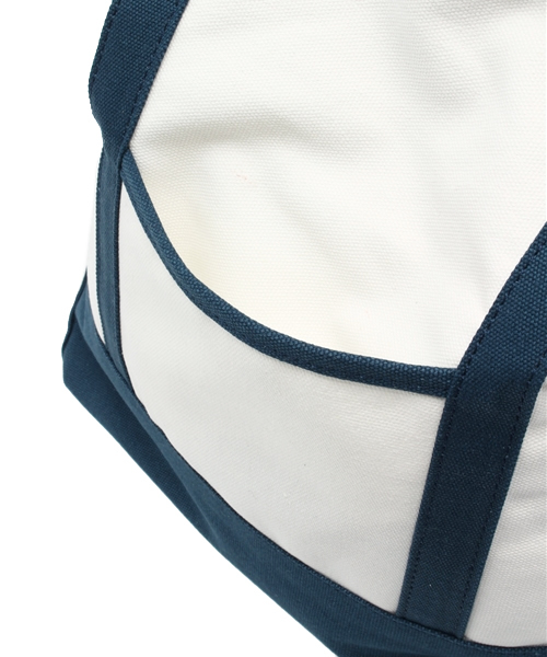 OUTLET（アウトレット）の「【who's who Chico】トート風2WAYBAG（トートバッグ・レディース・ホワイト×ネイビー/ホワイト×シルバー/ホワイト×ホワイト・FREE）」の8枚目の写真