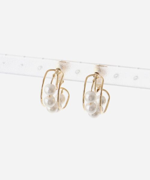 le.coeur blanc（ルクールブラン）の「MARMELO ハーフパールイヤリング（イヤリング・レディース・ゴールド・FREE）」の5枚目の写真