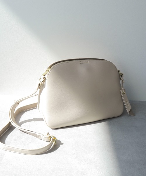 Green　Parks（グリーンパークス）の「・別注 Legato Largo合成皮革ショルダー（トートバッグ・レディース・イエロー/ライトカーキ/ブラック/アイボリー・FREE）」の2枚目の写真