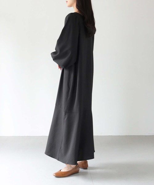 HER CLOSET（ハークローゼット）の「【shemoshelly】WEB限定ボリュームスリーブマーメイドワンピース（ワンピース・レディース・ブラック/ライトカーキ/アイボリー/スモークピンク・M）」の20枚目の写真