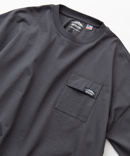 OUTDOOR PRODUCTS(アウトドアプロダクツ)の「USAコットン フラップポケット ビッグシルエット ワンポイントブランドロゴ Tシャツ(Tシャツ/カットソー・レディース・カーキ/チャコールグレー/ホワイト/ベージュ・FREE)」の2枚目の写真