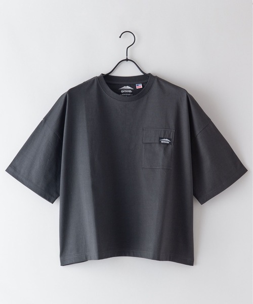 OUTDOOR PRODUCTS(アウトドアプロダクツ)の「USAコットン フラップポケット ビッグシルエット ワンポイントブランドロゴ Tシャツ(Tシャツ/カットソー・レディース・カーキ/チャコールグレー/ホワイト/ベージュ・FREE)」の6枚目の写真